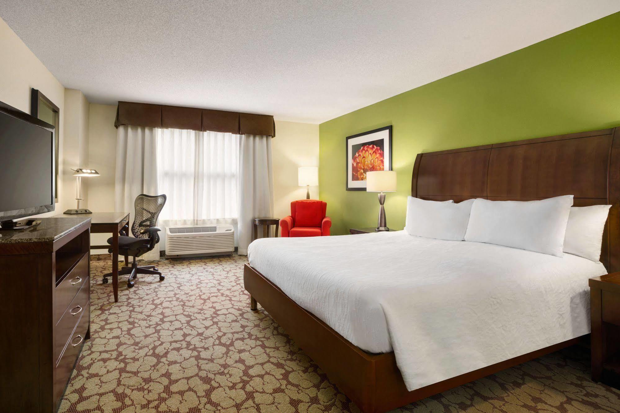 Hilton Garden Atlanta Perimeter Center 3*